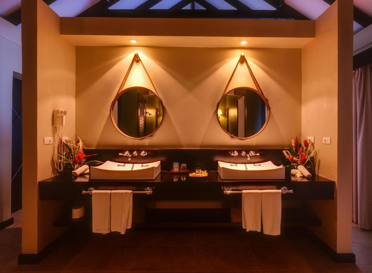Warwick Le Lagon Resort & Spa, Vanuatu Port Vila Exterior photo