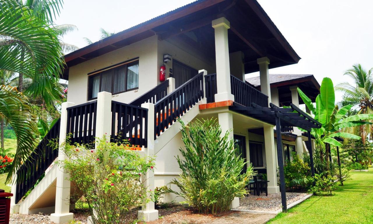 Warwick Le Lagon Resort & Spa, Vanuatu Port Vila Exterior photo