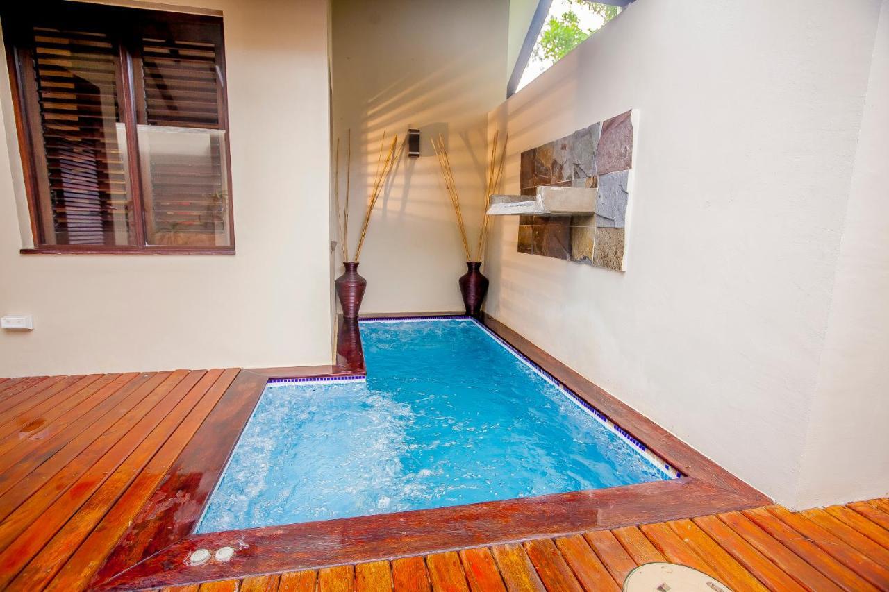 Warwick Le Lagon Resort & Spa, Vanuatu Port Vila Exterior photo